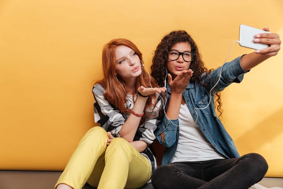 Adolescence, identity, and free thinking 